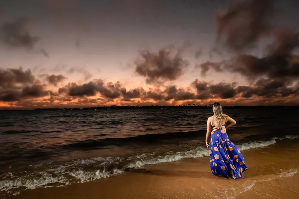 Ensaio feminino ao ar livre ao pôr do sol por Luiz Barreto Fotografia